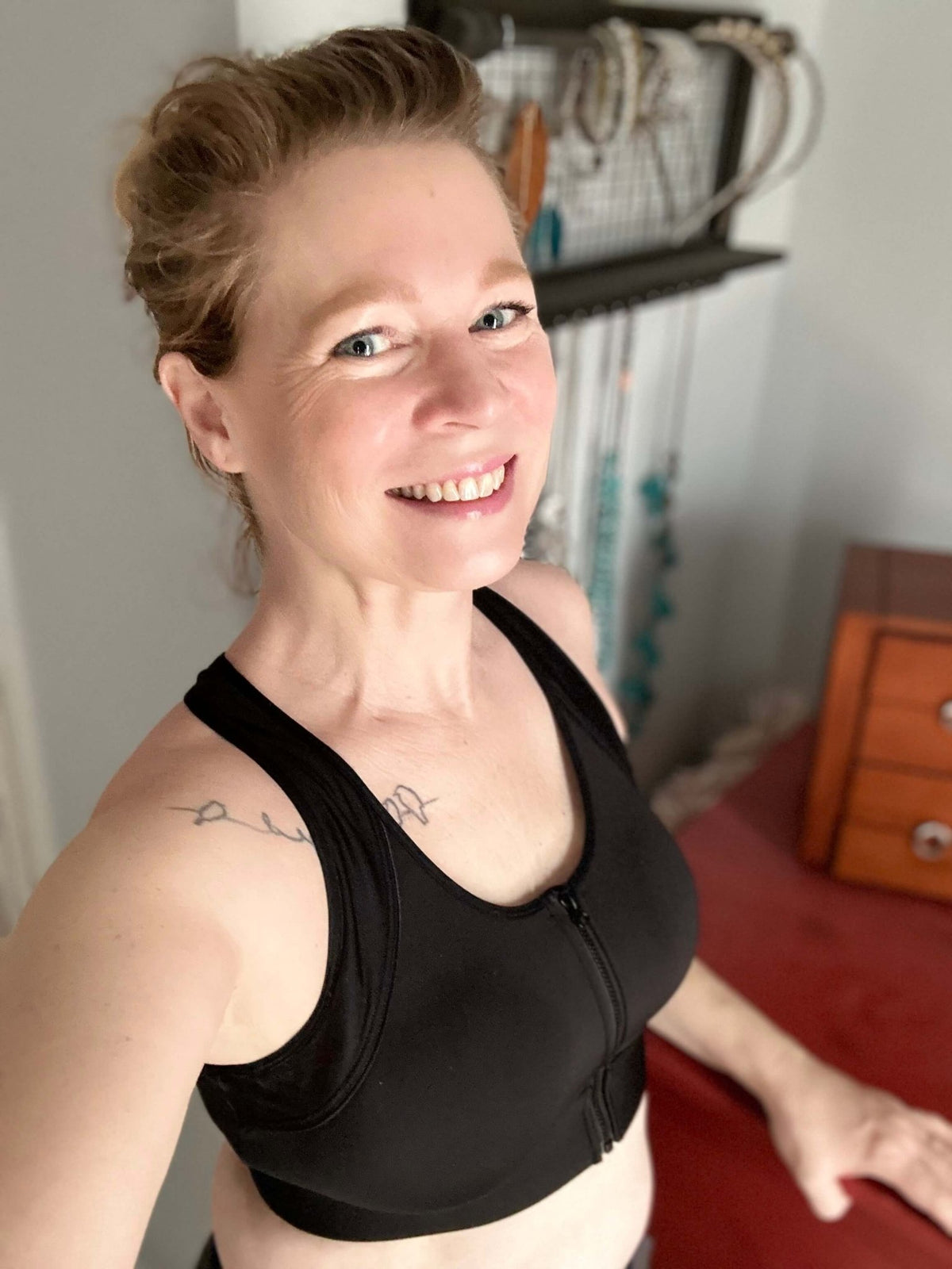 Hero Front‑Closure Sports Bra - Black - The Coin Has A Say