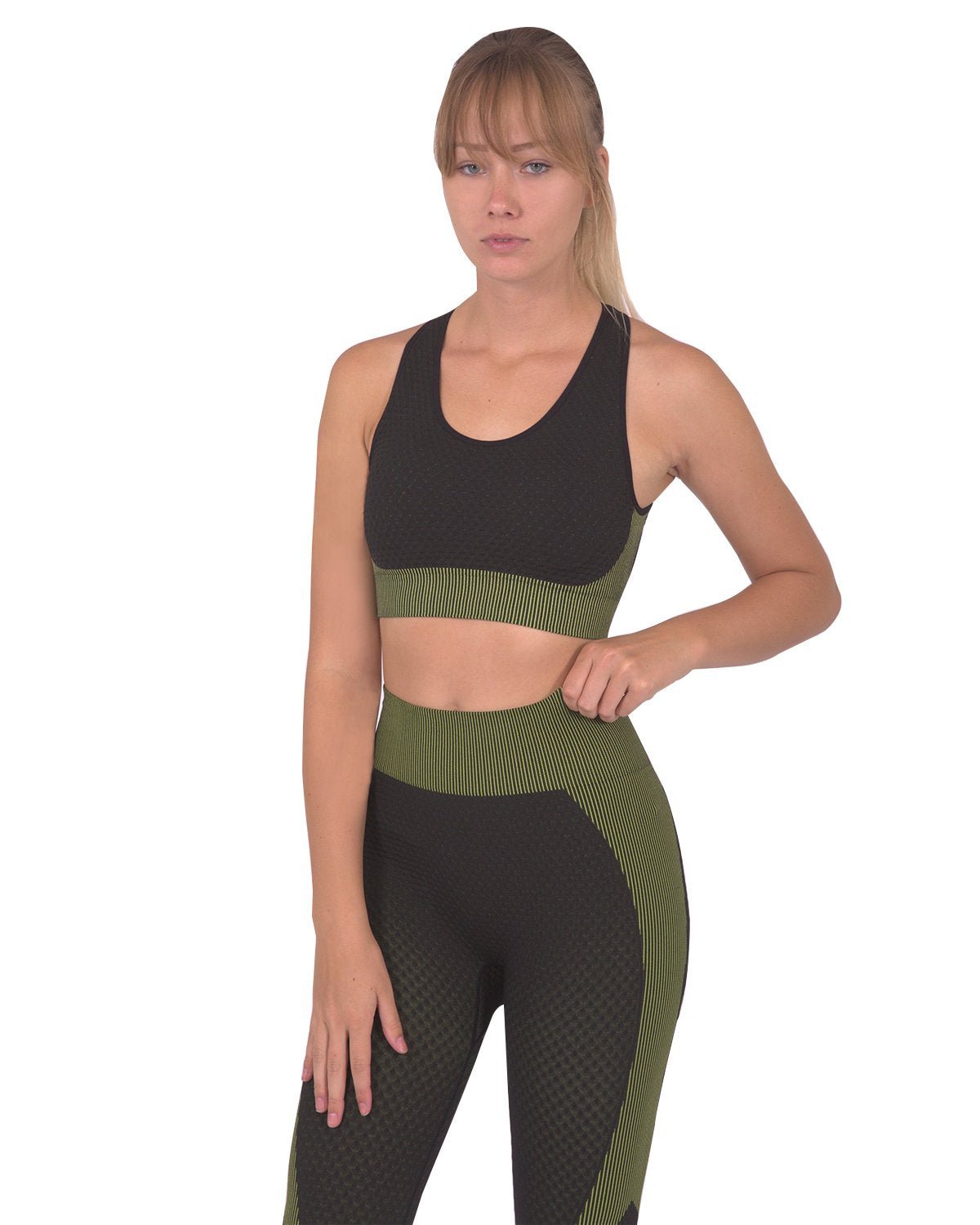 Trois Seamless Sports Bra - Black with Green - The Coin Has A Say