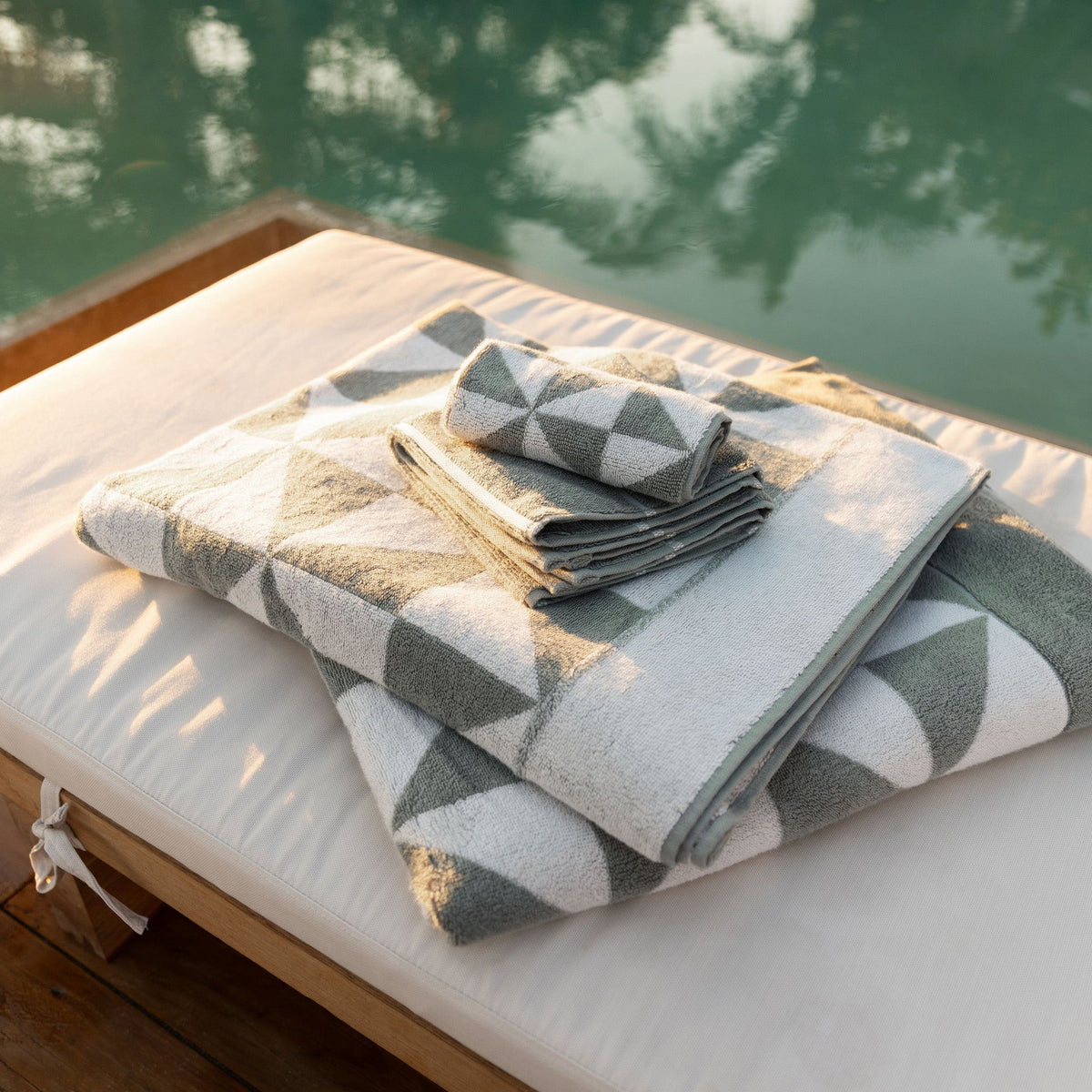 Umbra Australian Cotton Towels - The Coin Has A Say