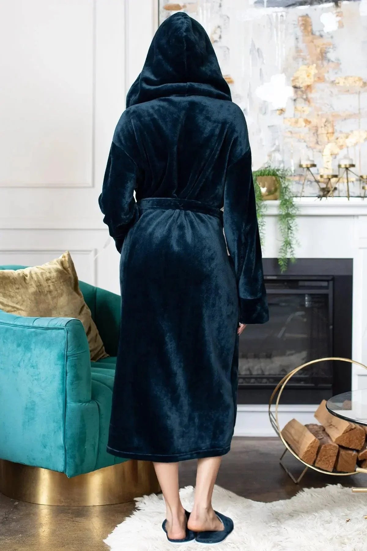 Women’s Plush Hooded Robe - Spa-Worthy Comfort at Home - The Coin Has A Say