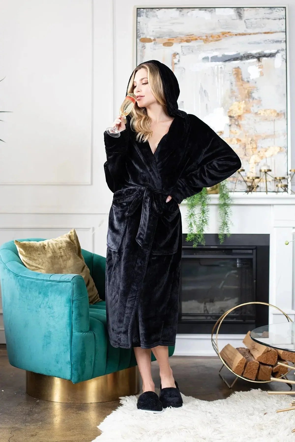Women’s Plush Hooded Robe - Spa-Worthy Comfort at Home - The Coin Has A Say