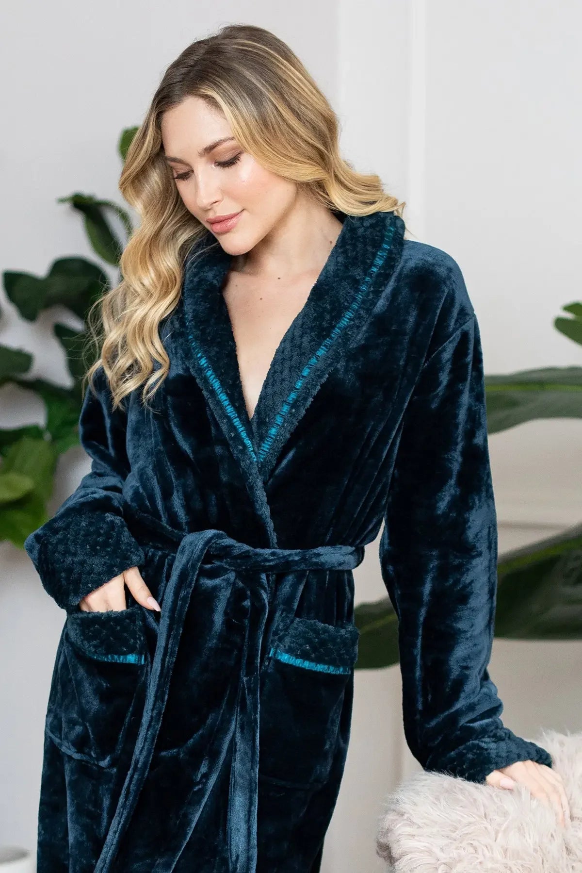 Women's Ultra Soft Plush Bathrobe - The Coin Has A Say